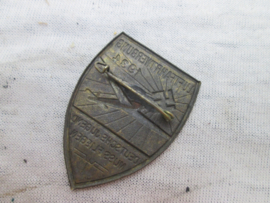 German tinnie, Rally badge, Duitse tinnie H.J. Luftfahrtwerbung 1934 Deutsche Jugend muss Fliegen, H.J. - NSFK related, very rare. Zeldzame H.J. tinnie zweefvliegen.