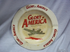 Ashtray metal sixties Glory of America with aeroplane. Blikken asbak jaren 60 met vliegtuig