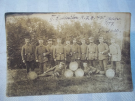 Duitse postkaart, groep soldaten met bazuinen