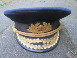 East- Germany Navy admiral cap. Oost- Duitse NVA Nationale Volks Armee DDR admiraalspet, met geborduurde klep en cocarde bijzonder stuk.