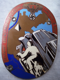 German plaque, Duitse plaquette van de NSKK, veelkleurig geemailleerd, zeer bijzonder Zielfahrt Grenzlandkundgebung Karlsruhe 1933. maker L.Chr. Lauer - Nurnberg. zeldzaam stuk.