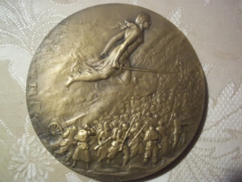 French medal Marne Battle septembre 1914 nice decoration. j.p.l.e. Gastelois. Franse penning, Marne zeer mooie uitvoering diameter 7 cm. mooie gevechtsscene.