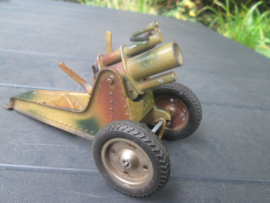 German tin Hausser canon Duitse camouflage kanon met een geweldig schietmechaniek vuren en laden zeer apart. TOP