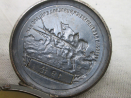 German watch WW1, Duits patriotisch zakhorloge met militaire afbeelding. 1914- 1916 met als opschrift Feldzug gegen Frankreich, Russland, England u.s.w. werkend horloge.
