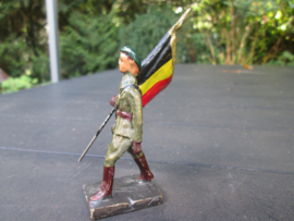 DURSO Belgium soldier chausseur Ardenne with flag, Ardense Jager met vlag goede staat