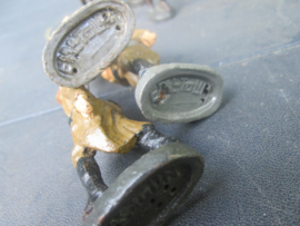 ELASTOLIN 6 marching Belgium soldiers, 6 marcherende Belgische soldaten. goede staat