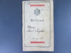 Duitse MILITARPAS van het 3e Garde Ulaner Regiment 5e eskadron, verder gediend bij verschillende Garde regimenten van 1903 tot 1918 zeer goed ingevuld boekje
