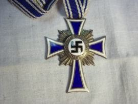 German mothercross silver. Duitse medaille moederkruis met lint zilveren uitvoering, emaille 100%