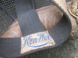Antiek scherm masker gemaakt door Ken-Wel. model uit de jaren 30-40.