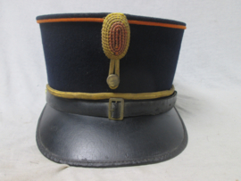 Dutch NCO cap worn in the colonies, orange piping. Nederlands onder- officiers kepie oranje bies, KNIL- Koninklijk Nederlands Indisch Leger 1900- 1925 zeer nette staat maker JP MOL in Breda.