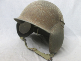 US-Army USAAF M3 FLAK helmet. Amerikaanse staalhelm met vilt (tegen bevriezing) gedragen door bommenwerper personeel. FLAK helm zeer nette staat.