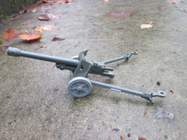 Dinkey Toy german PAK gun. speelgoed kanon.