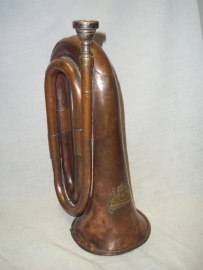 Dutch bugle model 1881 nicely marked and dated 1915, with army badge, Nederlands bazuin met regimentsnummer en datum en nationaal landswapen JE MAINTENDRAI . bijzonder item