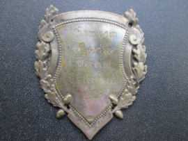 Duitse plaatjes voor op de vaandelstok, stocknagel. Zur Fahnenweihe gewidmet. Ortsgruppe der vereinigten Kriegervereine  Sterkrade 16-5-1926, gewidmet vom Marine verien Osterfeld 1926