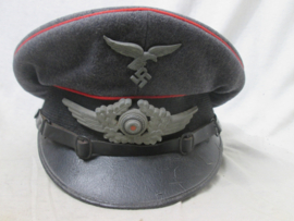 German NCO cap Luftwaffe FLAK. Duitse manschappen pet vroeg model met drop tail adelaar, van  de Luftwaffe FLAK luchtafweer. zeer goede staat mooi gemarkeerd met regimentstempels.