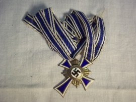 German mothercross silver. Duitse medaille moederkruis met lint zilveren uitvoering, emaille 100%