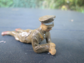 ELASTOLIN German soldier resting. Duitse soldaat rustend.