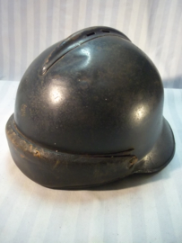 French M- 1945 steelhelmet, mostly called the Jeanne d'Arc  helmet. Franse gemotoriseerde helm model 1945