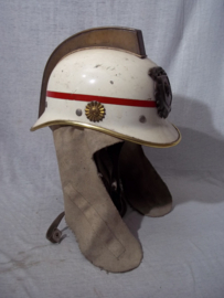 Dutch firehelmet officer, 1960-1980. Brandweerhelm officier compleet jaren 70.