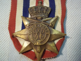 Nederlandse medaille Orde en Vrede, zonder jaarbalken.