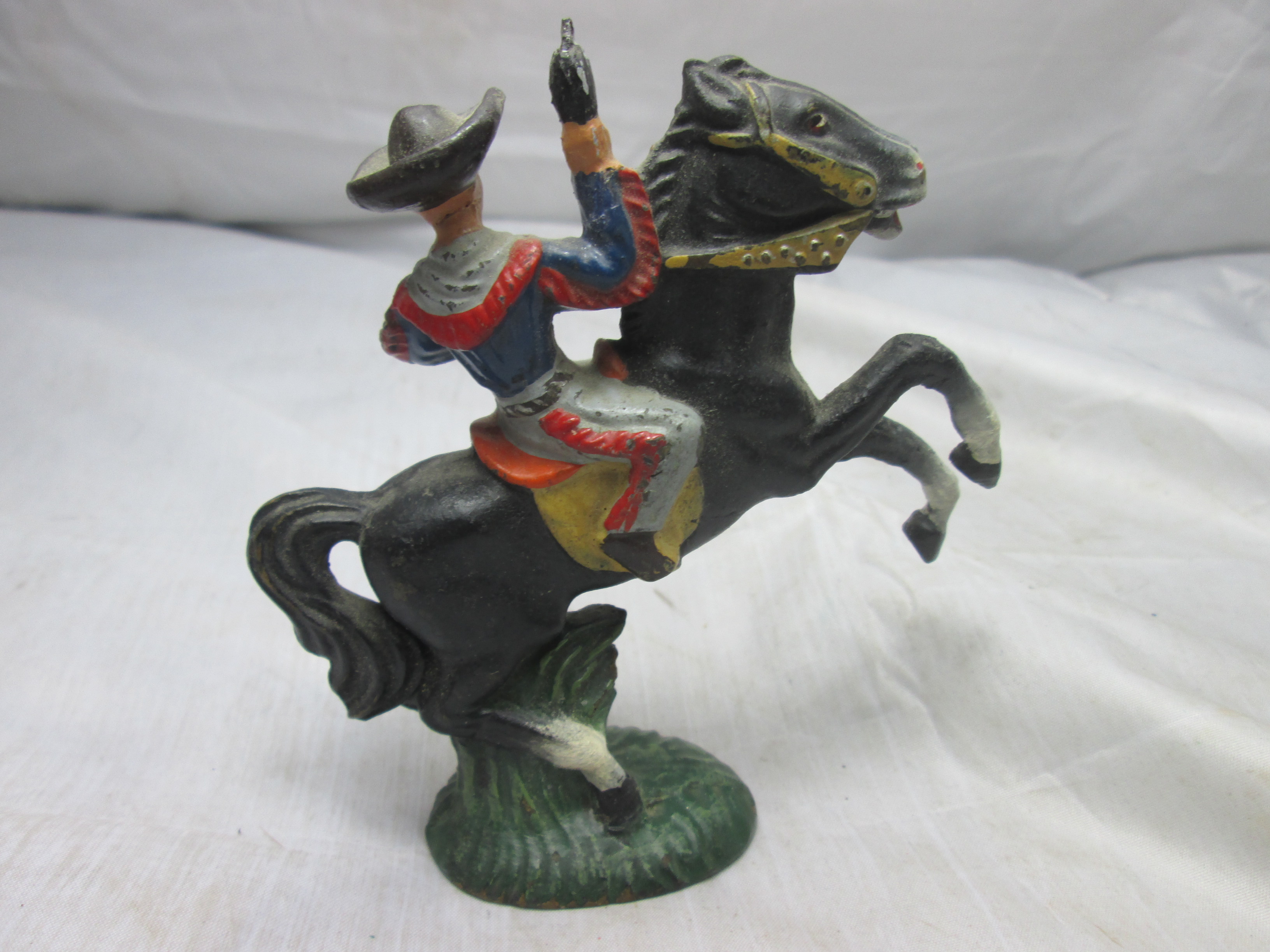 LEYLA Cowboy on horse, nice quality. merk Leyla Cowboy op paard uit 1 stuk goede staat.