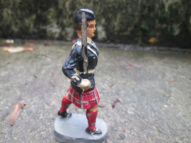 CHIALU Scottish marching soldier highlander. Schotse soldaat marcheert.