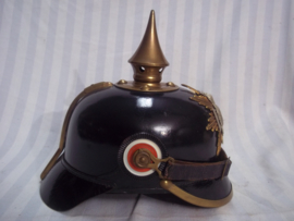 Duitse pickelhaube manschap- onderofficier SACHSEN met Reservistenkruis. in een werkelijke MINT staat.