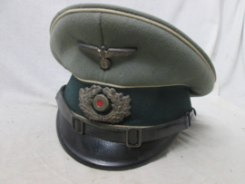 German NCO cap Infantry Wehrmacht. Duitse manschappen pet met etiket zeer nette staat Wehrmacht, witte bies. maker H. Gilcher.