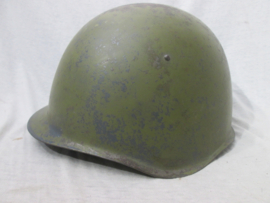 Russian helmet SSH-39. Russische helm 1940. zeldzame helm in een nette staat. is tijdens WO2 ook gebruikt bij de luftschutz, als buitgemaakte helm, blauwe kleur van binnen. helm met historie, genummerd.