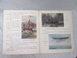 Frans boek met informatie over alle leger eenheden met zeer leuke prenten, kwalitatief een net boek. periode WO1