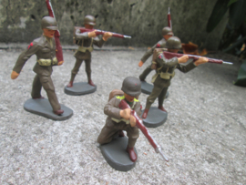 ELASTOLIN 5 American soldiers shooting. 5 Amerikaanse soldaten schietend. mint staat.