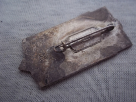German tinnie, rally badge Duitse tinnie NS 1. Reichsjugendtag 1932. Hitler- Jugend. ZILVER. bronzen uitvoeringen kon men op die dag kopen donatiespelden, zilveren werden door medewerkers gedragen. deze mocht je later op het uniform door dragen.Zeldzaam.