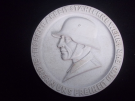 Duitse metalen plaquette van de ANKER staalfabrieken, die onder andere de Duitse staalhelm maakte. zeer bijzonder.