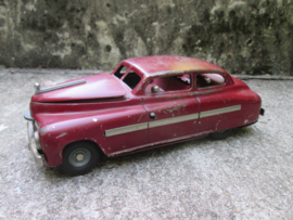 Tin toy electric car made in Germany US- Zone. JNF Super Electric, blikken auto werking niet getest. batterijen voor de verlichting nog in de auto zijn leeg gelopen, maar origineel verlichting werkt niet meer.