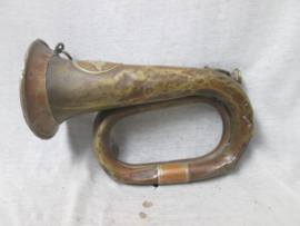 German Army bugle with badge on front. complete. Duitse signaal hoorn bazuin Pruisisch leger met voorop de Pruisische adelaar, complete staat.
