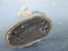 ELASTOLIN German marching soldier. Duitse marcherende soldaat met helm op de rug. goede staat