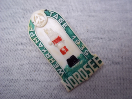 German tinnie, rally badge, Duitse tinnie, SA Wehrkampftage 1939 Nordsee met hersteller, gemaakt van plastik.