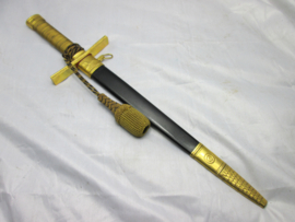 Swedish officers air force dagger M-1930 gilt very rare. Zweedse luchtmacht officiers dolk, vuurverguld model 1930 werden gemaakt door WKC en Eric Gumaelius Stockholm. Dolk heeft model gestaan voor de HJ Führerdolk, zeldzaam stuk