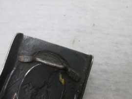 German metal buckle with tab of the air force, Luftwaffe. Duits koppelslot met leertje beide gemarkeerd ludenscheid 1940 mooi eerlijk Luftwaffe metalen koppelslot met nog verfresten.