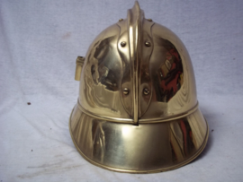 French fire helmet 1890, complete with innerliner. Franse brandweerhelm met binnenwerk en kinriem, grote maat. mooie complete helm welke je met binnenwerk nog maar weinig ziet.