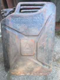 Duitse jerrycan 2e model, 1940, zonder WEHRMACHT.