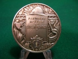 French medal fire department. Sport penning Franse brandweer Sapeur Pompier verzilverd