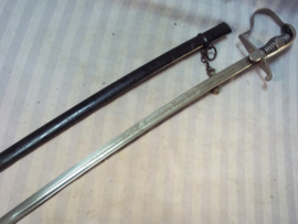 German cavalery sword with etching blade third Reich. Duitse sabel met gravering Kavallerie Regiment No 3, met adelaar en hakenkruis, maker is  EICKHORN- SOLINGEN, zeer bijzonder.