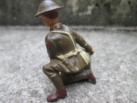ELASTOLIN American soldier WW! with pigeon container. Amerikaanse soldaat met duiven kooi.