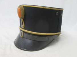 Dutch officers cap M-1895 very good condition. Nederlands kepie model 1895 in een zeer nette staat, met kurk aan de binnenkant zeer apart Maker gebr. van Leer uit Utrecht.