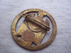 German tinnie rally badge, Duitse tinnie Deutsche Wintersport Meisterschaften 1935 - Garmisch Spartenkirchen. mooi gemarkeerd met hersteller. apart