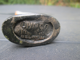 DURSO Belgium soldier with  shell. Belgische soldaat jaren 60 met granaat.