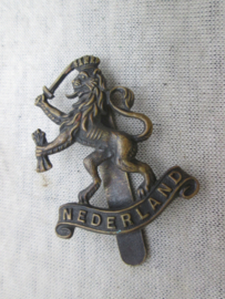 Dutch cap badge WW2- J Gaunt London. nederlands pet embleem Prinses Irene brigade gebronsd.