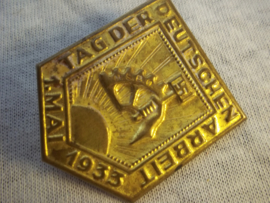 German tinnie, rally badge. Duitse tinnie NSBO Tag der Deutschen Arbeit 1.mai 1933.