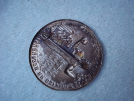 German tinnie, rally badge, Duitse tinnie Deutscher Reichsbund fur Leibungsübungen Kreis Ostpfalz 9-11 juli 1937 Neustadt a/d/ Weinstrasse.